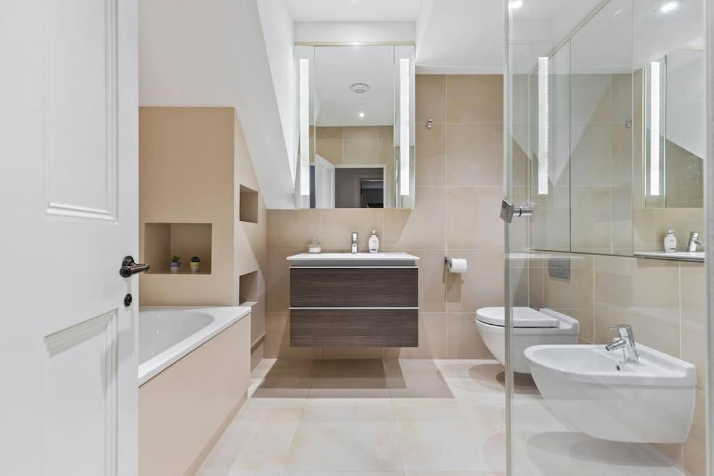 Luxury 3 Bed Flat In Kensington Appartement Londen Buitenkant foto